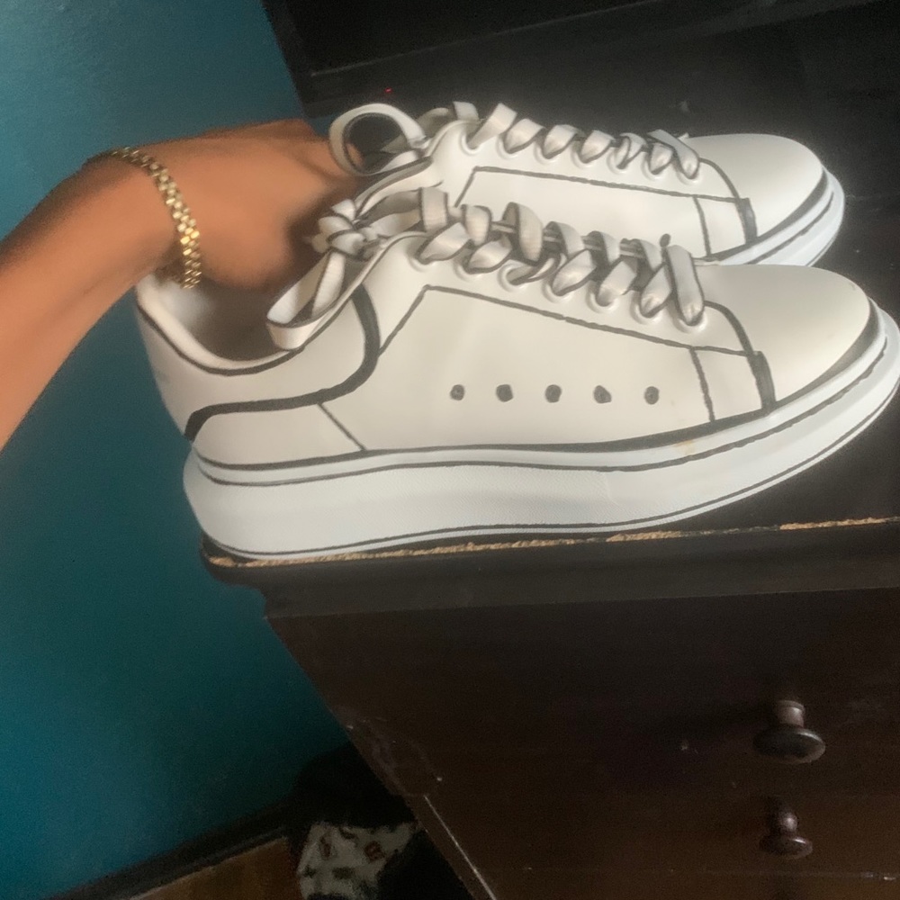 Size 9 Alexander McQueen’s